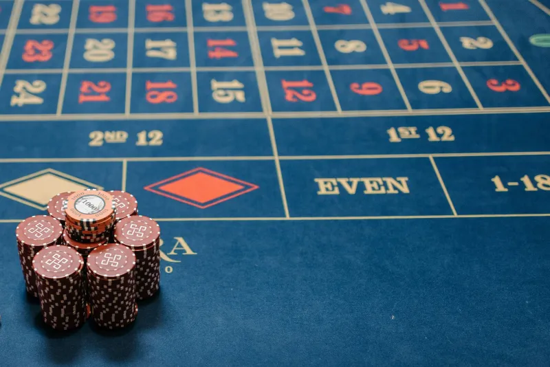 Live Dealer or RNG? Breaking Down Which Casino Format Actually Works Better for You
